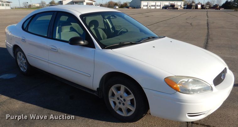image for item DN5365 2005 Ford Taurus SE