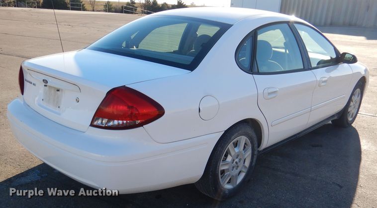 image for item DN5365 2005 Ford Taurus SE