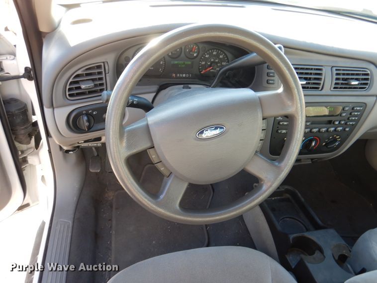 image for item DN5365 2005 Ford Taurus SE
