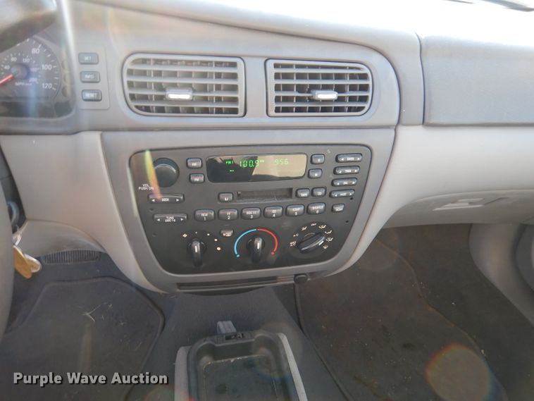 image for item DN5365 2005 Ford Taurus SE