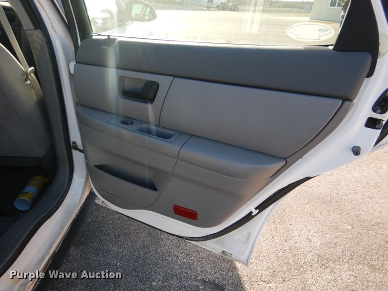 image for item DN5365 2005 Ford Taurus SE