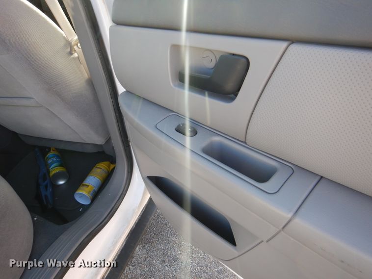 image for item DN5365 2005 Ford Taurus SE