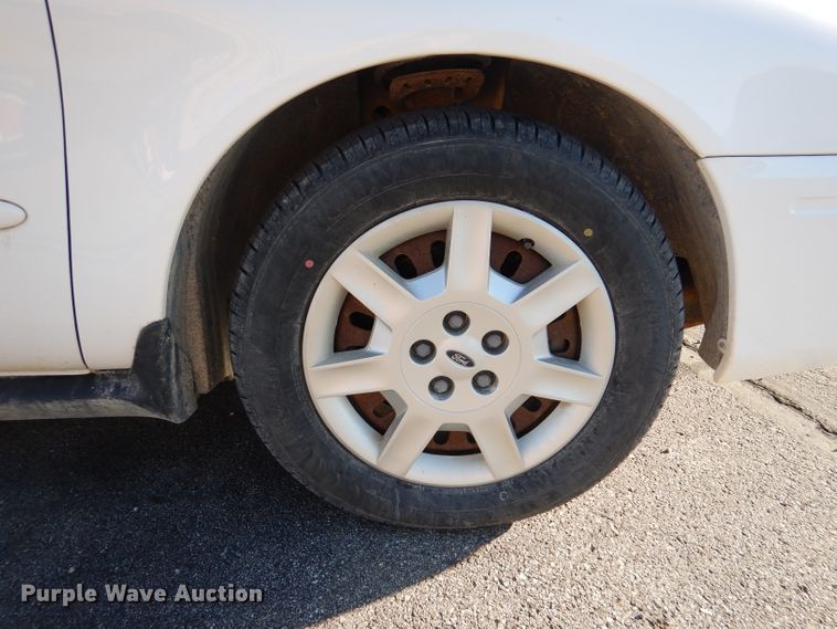 image for item DN5365 2005 Ford Taurus SE