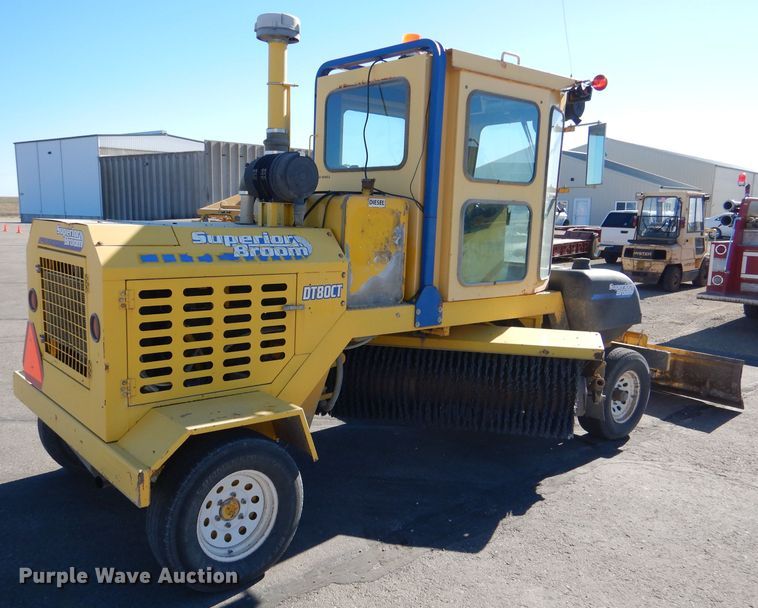 image for item DN5370 2008 Superior DT80C  broom