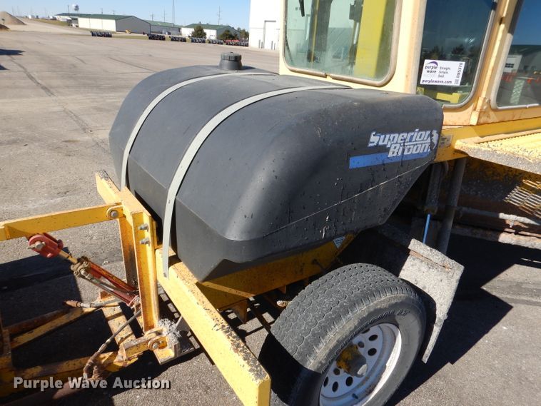 image for item DN5370 2008 Superior DT80C  broom