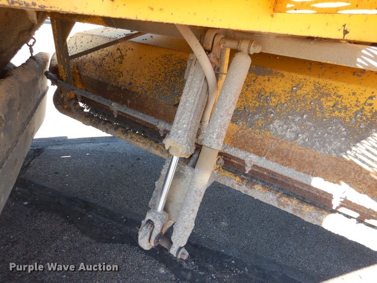 image for item DN5370 2008 Superior DT80C  broom