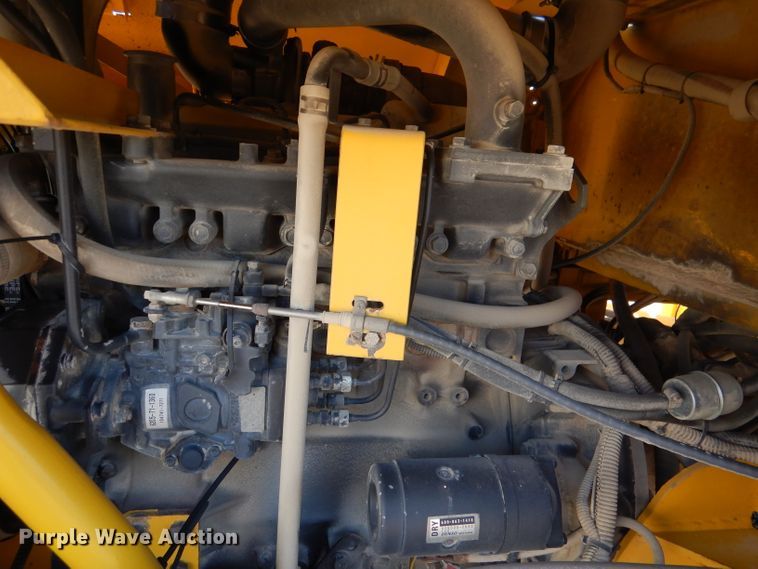 image for item DN5370 2008 Superior DT80C  broom