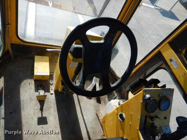 image for item DN5370 2008 Superior DT80C  broom