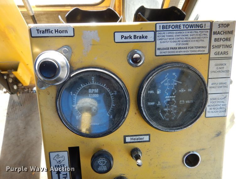 image for item DN5370 2008 Superior DT80C  broom