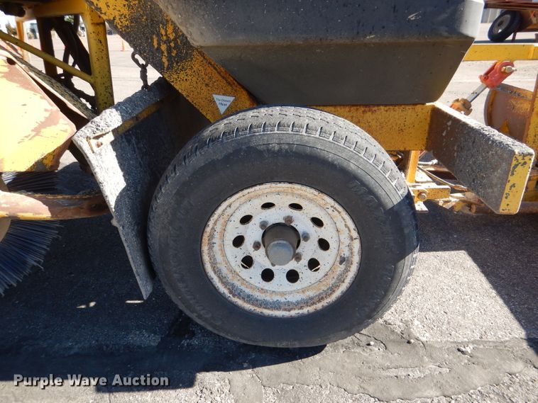 image for item DN5370 2008 Superior DT80C  broom