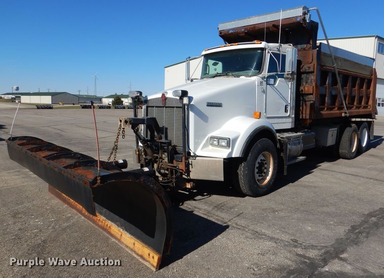 image for item DN5371 2010 Kenworth T800  dump truck