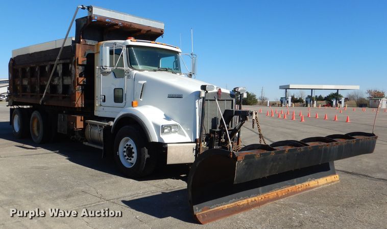 image for item DN5371 2010 Kenworth T800  dump truck