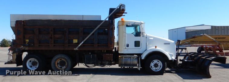 image for item DN5371 2010 Kenworth T800  dump truck