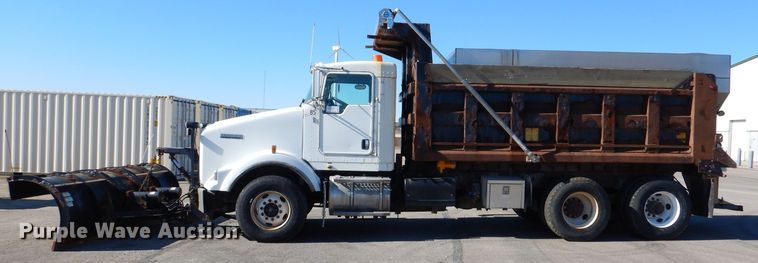 image for item DN5371 2010 Kenworth T800  dump truck