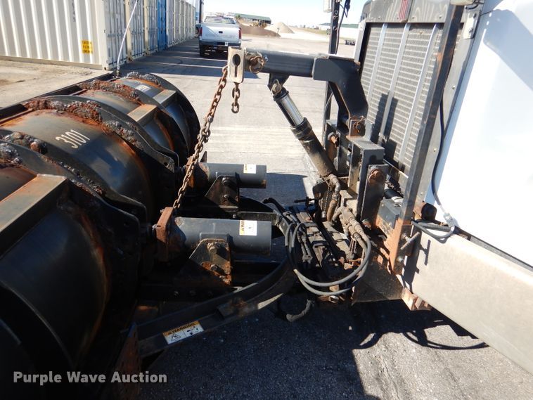 image for item DN5371 2010 Kenworth T800  dump truck