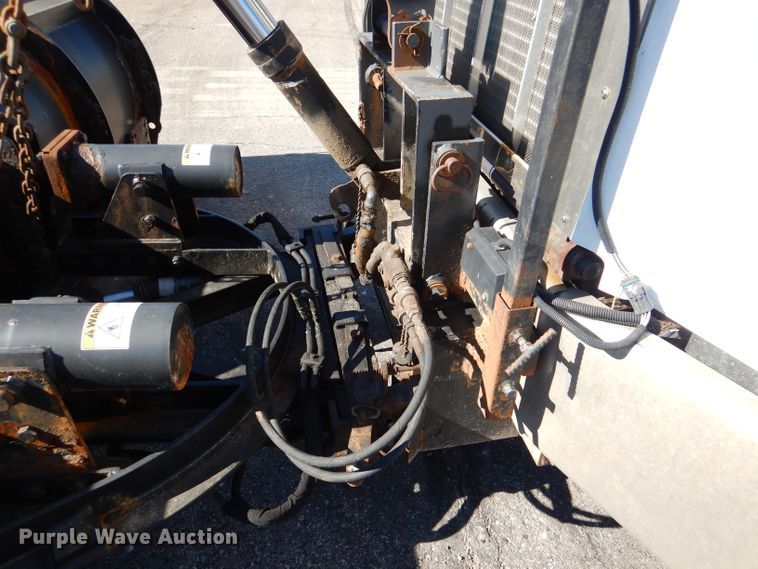 image for item DN5371 2010 Kenworth T800  dump truck