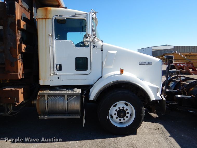 image for item DN5371 2010 Kenworth T800  dump truck