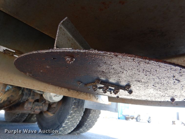 image for item DN5371 2010 Kenworth T800  dump truck