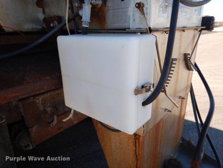 image for item DN5371 2010 Kenworth T800  dump truck