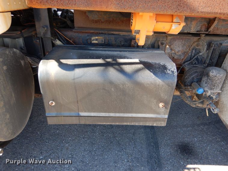 image for item DN5371 2010 Kenworth T800  dump truck