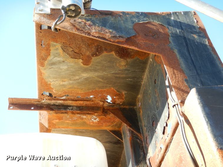 image for item DN5371 2010 Kenworth T800  dump truck