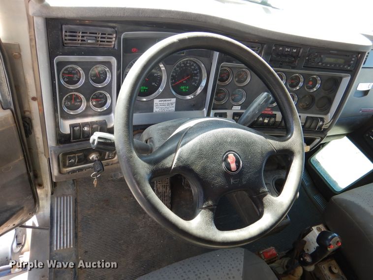 image for item DN5371 2010 Kenworth T800  dump truck