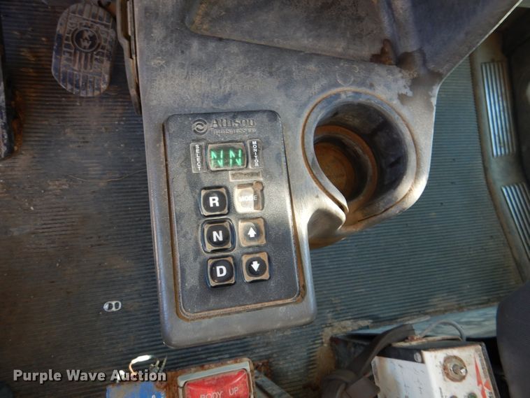 image for item DN5371 2010 Kenworth T800  dump truck