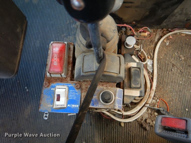 image for item DN5371 2010 Kenworth T800  dump truck