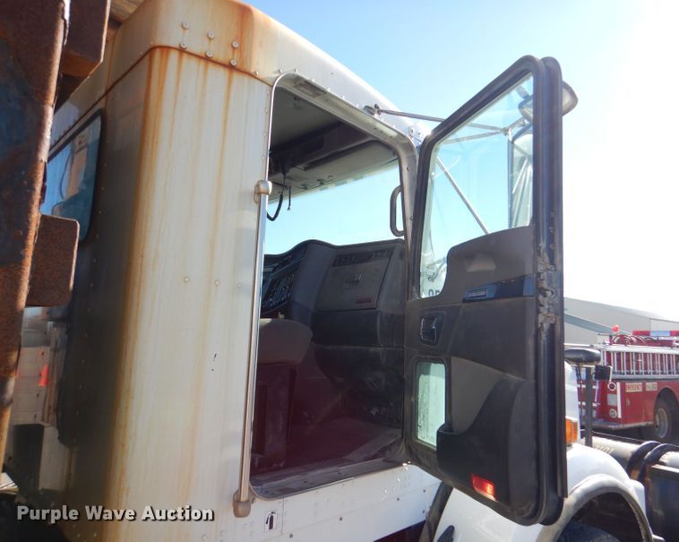 image for item DN5371 2010 Kenworth T800  dump truck