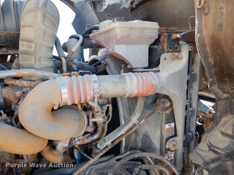 image for item DN5371 2010 Kenworth T800  dump truck