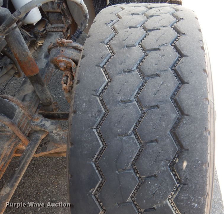 image for item DN5371 2010 Kenworth T800  dump truck