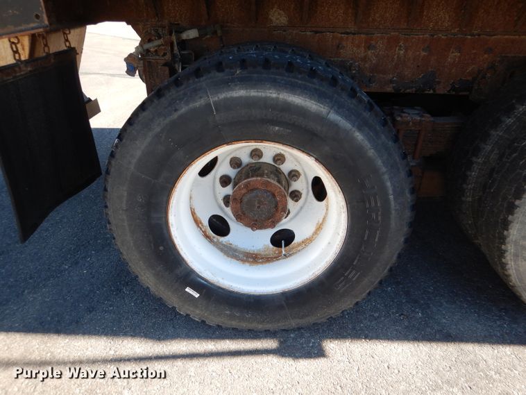 image for item DN5371 2010 Kenworth T800  dump truck