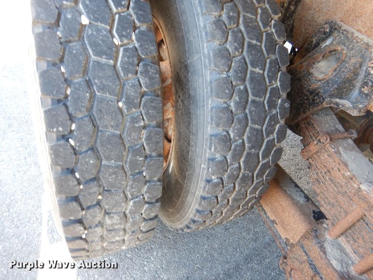 image for item DN5371 2010 Kenworth T800  dump truck