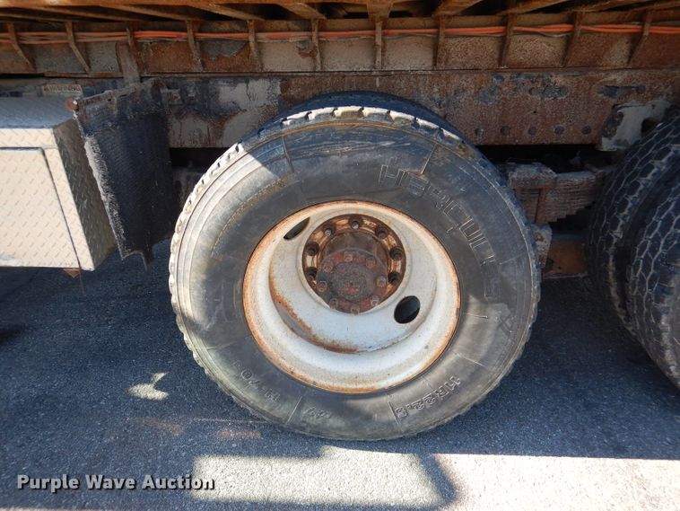 image for item DN5371 2010 Kenworth T800  dump truck