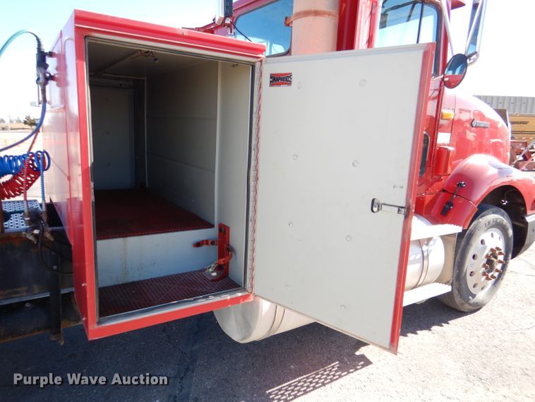 image for item DN5374 1994 International 9400  semi truck