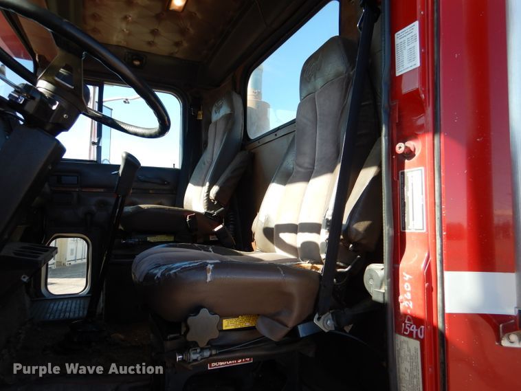 image for item DN5374 1994 International 9400  semi truck