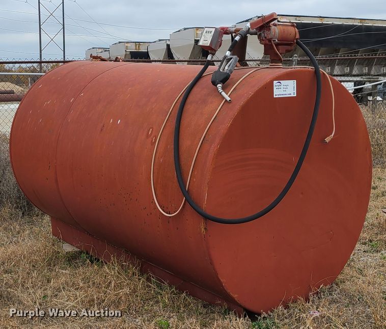 image for item DN5724 (2) fuel tanks