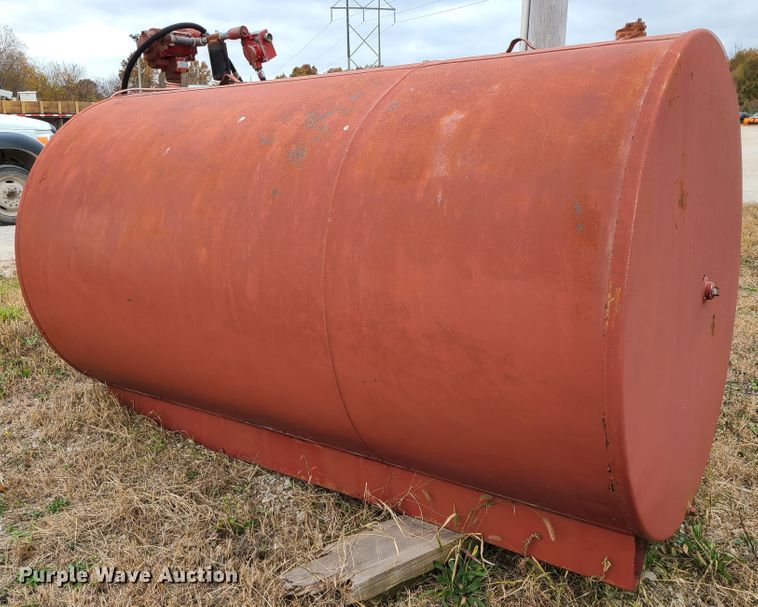 image for item DN5724 (2) fuel tanks