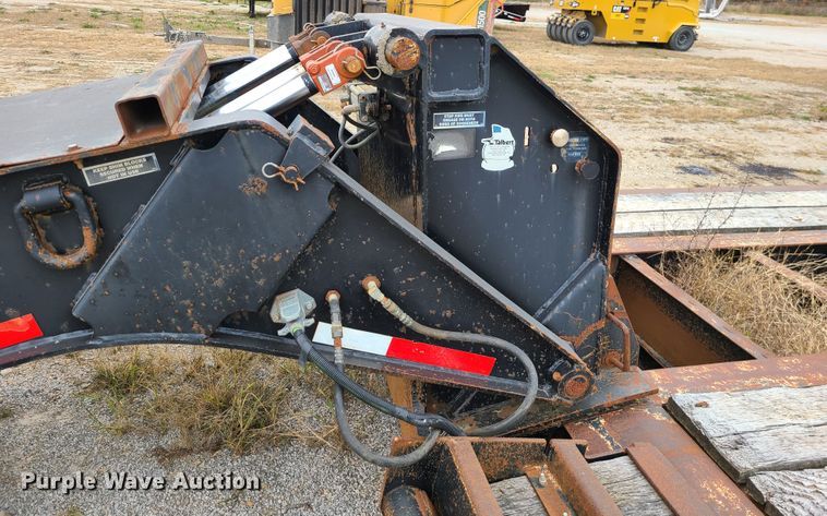 image for item DN5725 2000 Talbert TDW-35SA-HRG-1-T1  lowboy equipment trailer