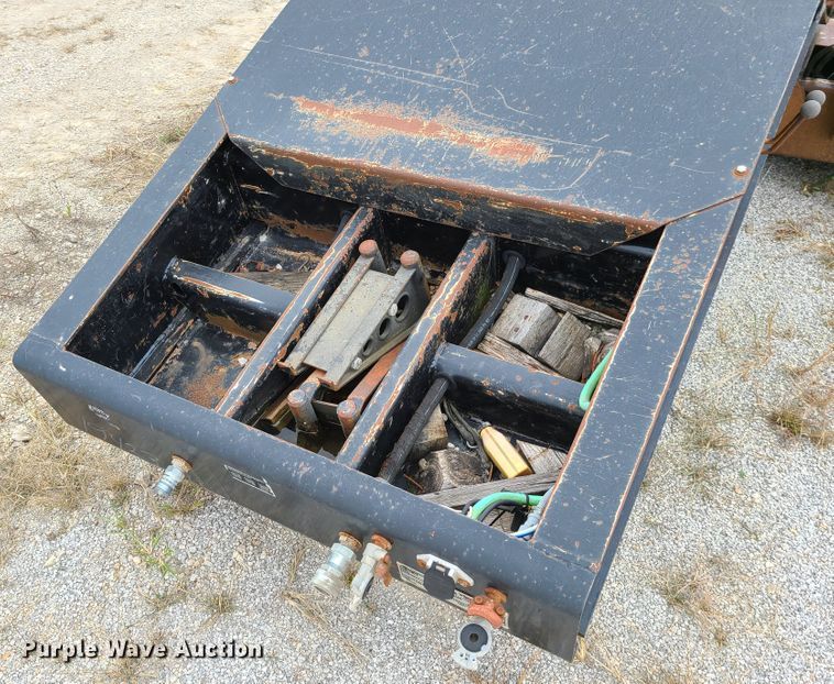 image for item DN5725 2000 Talbert TDW-35SA-HRG-1-T1  lowboy equipment trailer