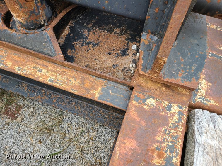 image for item DN5725 2000 Talbert TDW-35SA-HRG-1-T1  lowboy equipment trailer