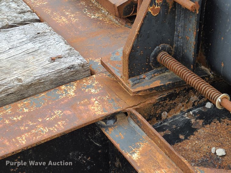 image for item DN5725 2000 Talbert TDW-35SA-HRG-1-T1  lowboy equipment trailer