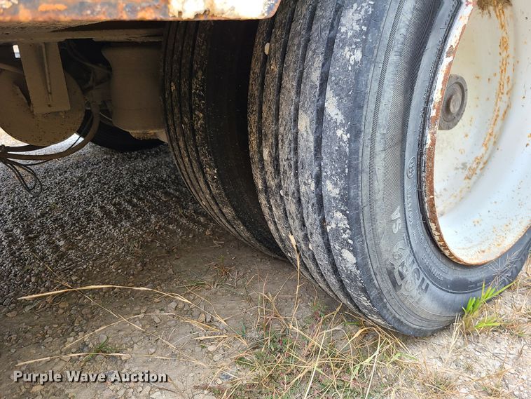 image for item DN5725 2000 Talbert TDW-35SA-HRG-1-T1  lowboy equipment trailer