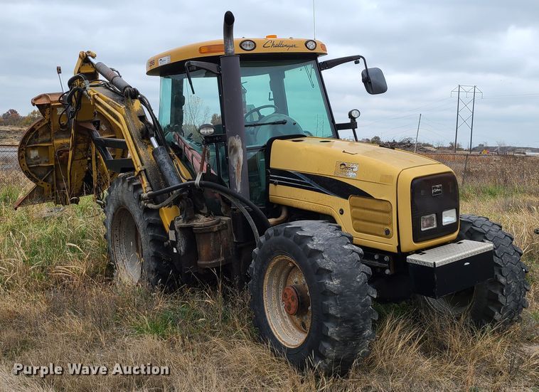 image for item DN5726 2004 Challenger MT525B  MFWD tractor