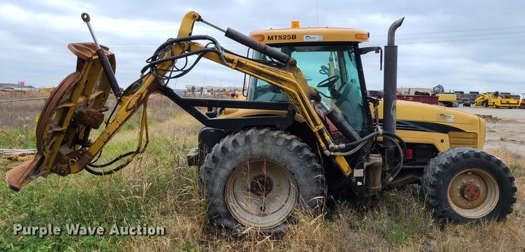 image for item DN5726 2004 Challenger MT525B  MFWD tractor