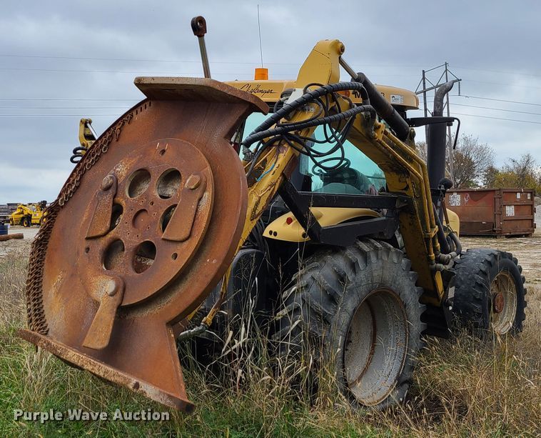 image for item DN5726 2004 Challenger MT525B  MFWD tractor