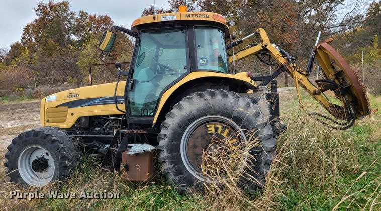 image for item DN5726 2004 Challenger MT525B  MFWD tractor