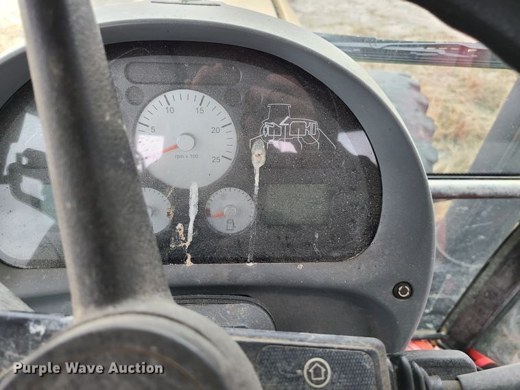 image for item DN5726 2004 Challenger MT525B  MFWD tractor