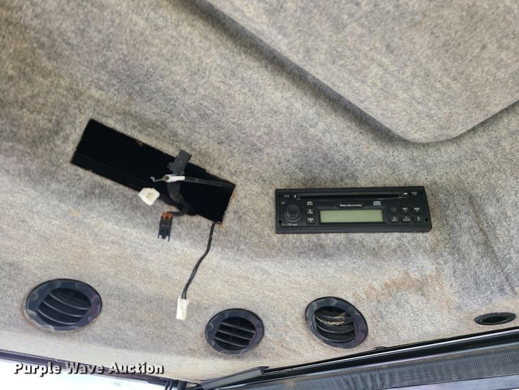 image for item DN5726 2004 Challenger MT525B  MFWD tractor