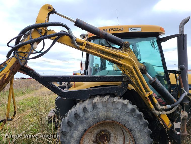 image for item DN5726 2004 Challenger MT525B  MFWD tractor